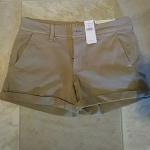 American Eagle Midi shorts